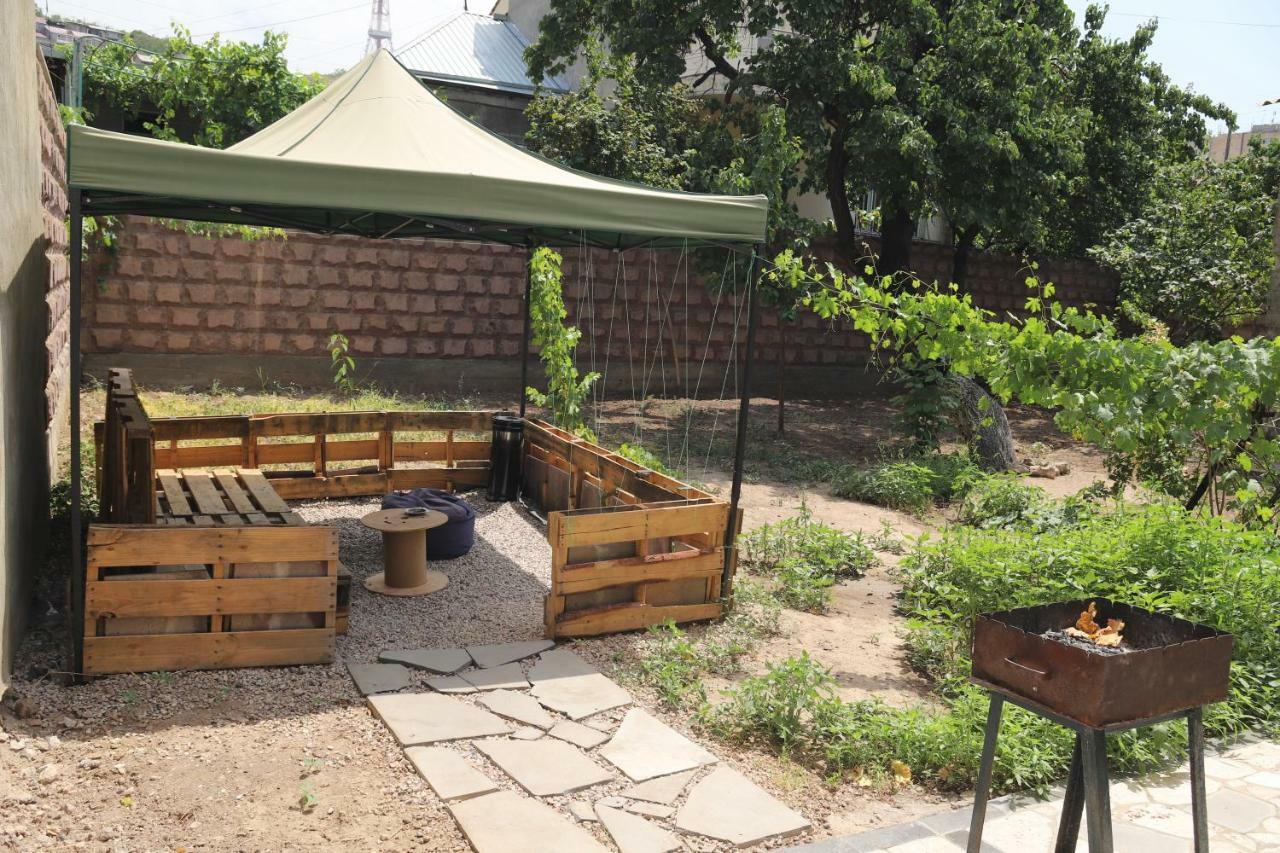Katun Hostel Yerevan Exterior photo